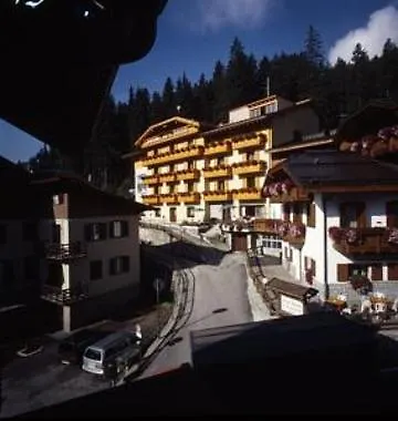 Dolomiti Cozzio Hotel 3*